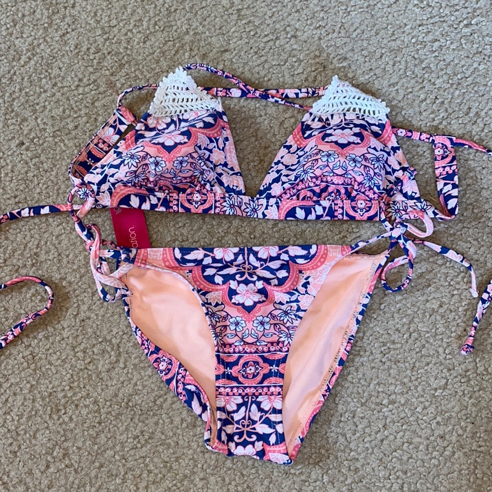 target bikini - Picture 1 of 7